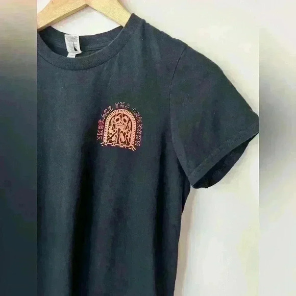 Embrace the Unknown Skull Black Graphic T-Shirt Goth Emo Punk Indie Sleeze XS - Picture 5 of 9